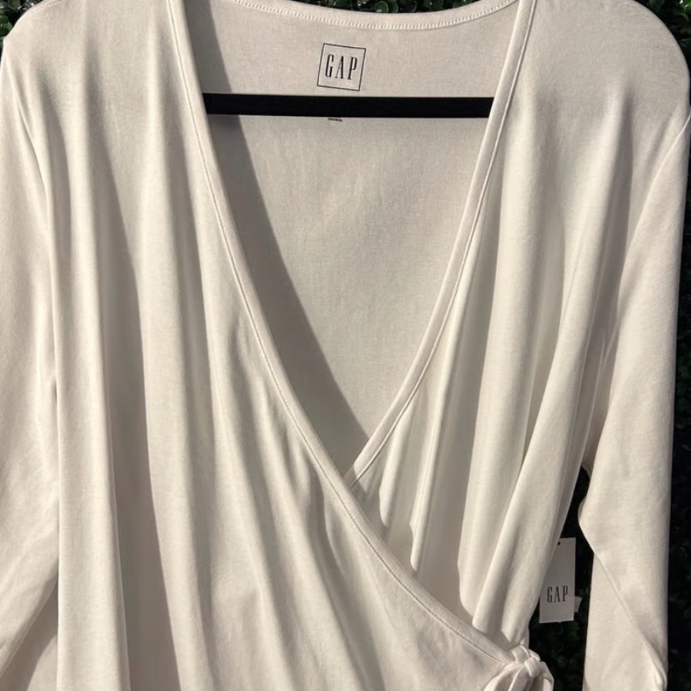 GAP Wrap Top